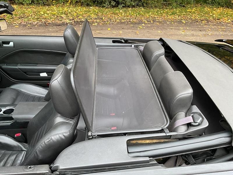 Gebraucht Ford Mustang GT 309 PS (227 kW) 2005 Schwarz Cabrio