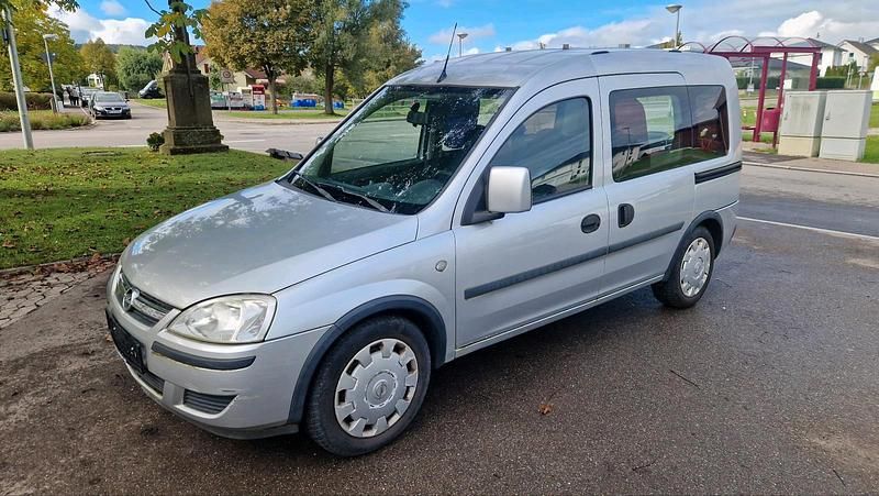 Silber Gebraucht 2005 Opel Combo Limousine | 2.175 € (Fairer Preis) - Bild 1/4