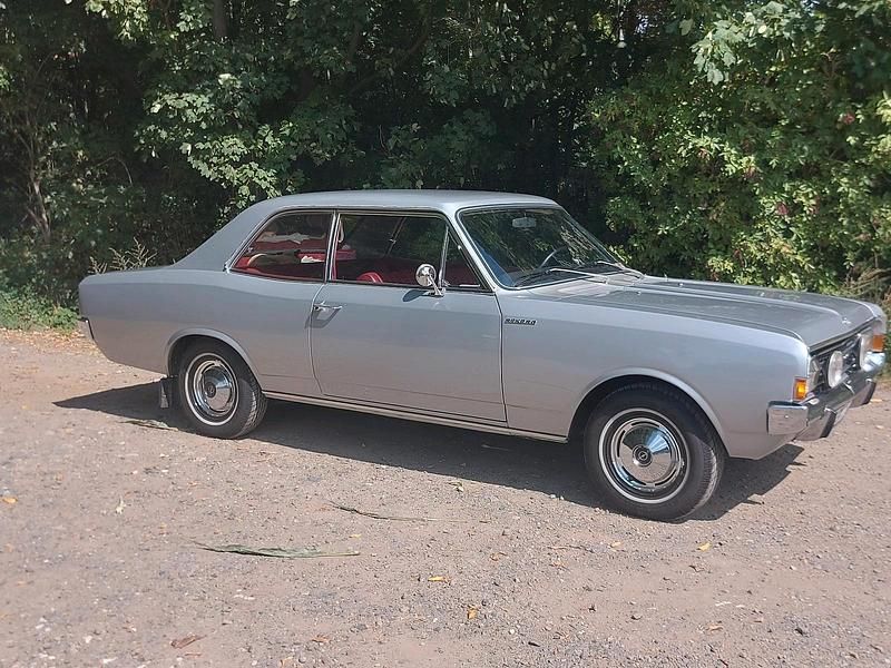 Gebraucht Opel Rekord 68 PS (50 kW) 1970 Silber Limousine