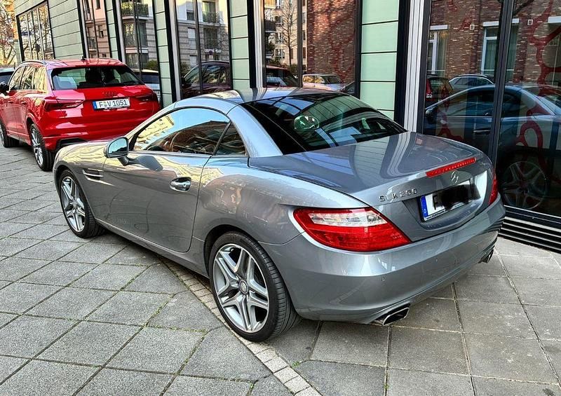 Gebraucht Mercedes SLK200 184 PS (135 kW) 2011 Silber Cabrio