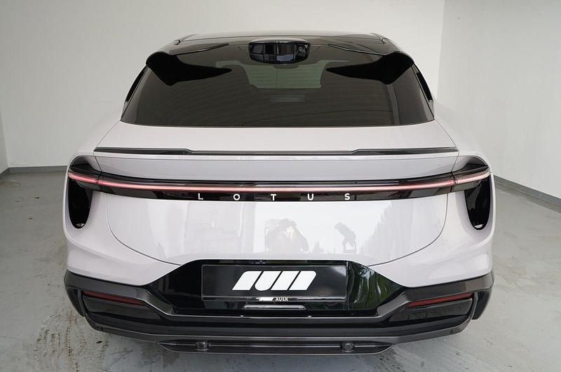 Neu Lotus Eletre 675 kW (918 PS) 2026 Grau SUV