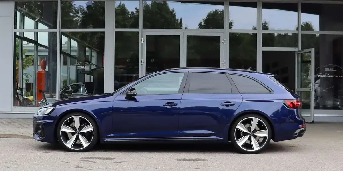 Gebraucht Audi RS4 Sport 450 PS (330 kW) 2021 Navarrablau metallic Kombi