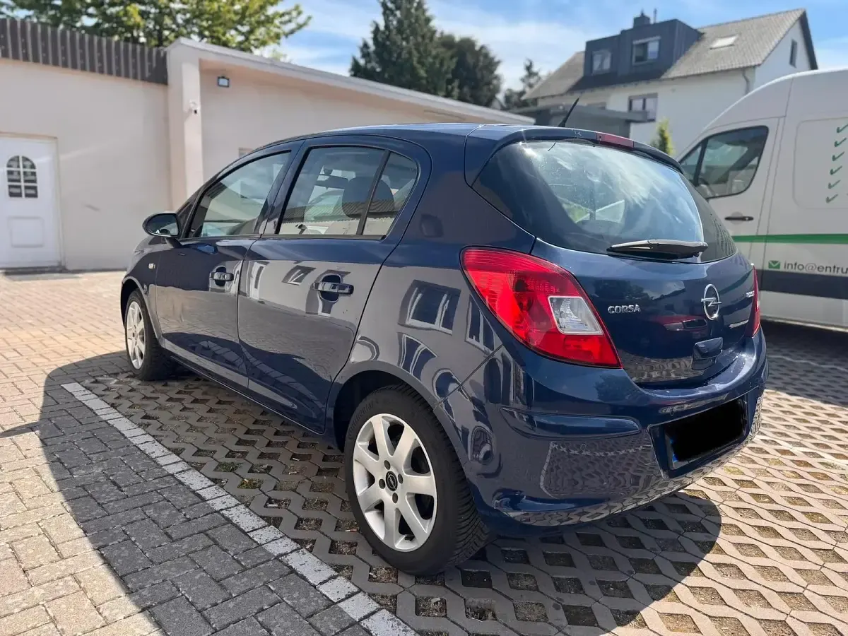 Usado Opel Corsa 60 HP (44 kW) 2009 Azul Citadino