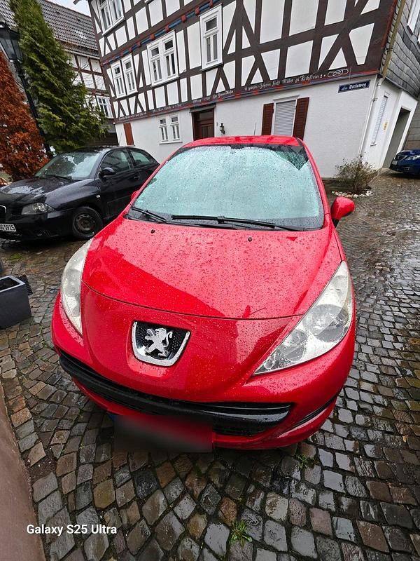 Gebraucht Peugeot 207 54 PS (39 kW) 2009 Rot Kleinwagen