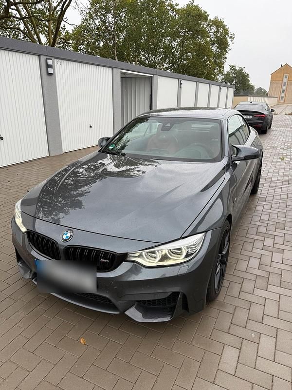 Grau Gebraucht 2015 BMW M4 Cabriolet Competition Edition Cabrio | 37.500 € (Teuer) - Bild 1/4