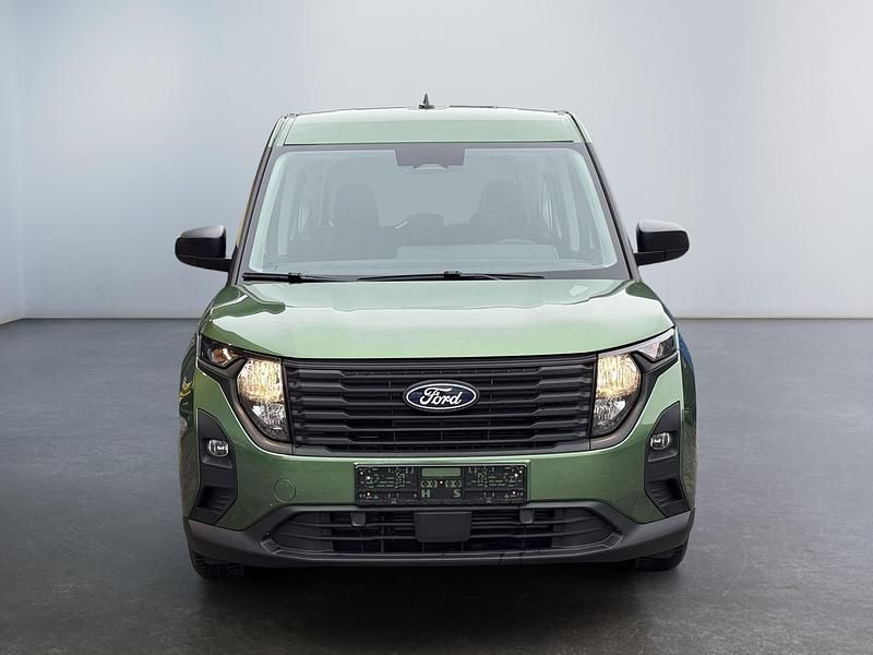 Neu Ford Tourneo Courier Trend 125 PS (91 kW) 2025 Bursting green metallic Van / Kleinbus