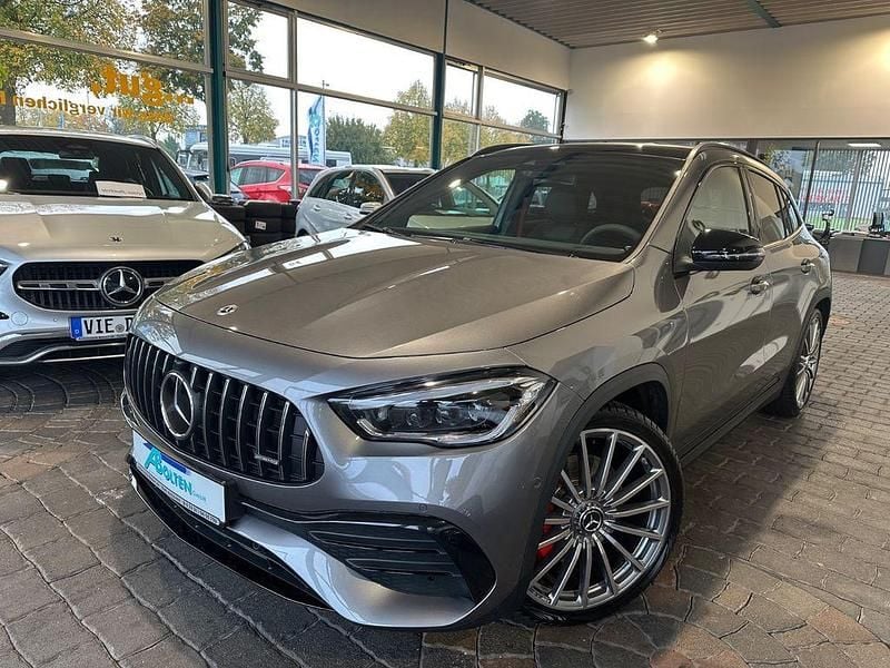 Grau Gebraucht 2020 Mercedes GLA35 AMG AMG SUV | 45.890 € (Superpreis) - Bild 1/4