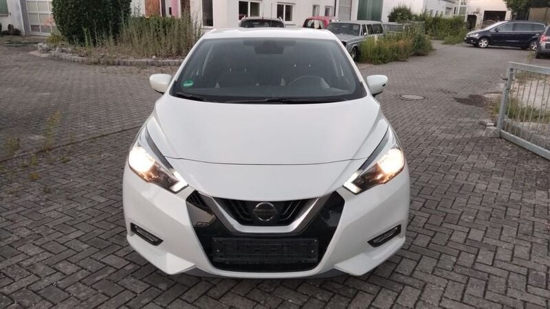 Weiß Gebraucht 2020 Nissan Micra N-Connecta Kleinwagen | 8.299 € (Superpreis) - Bild 1/4