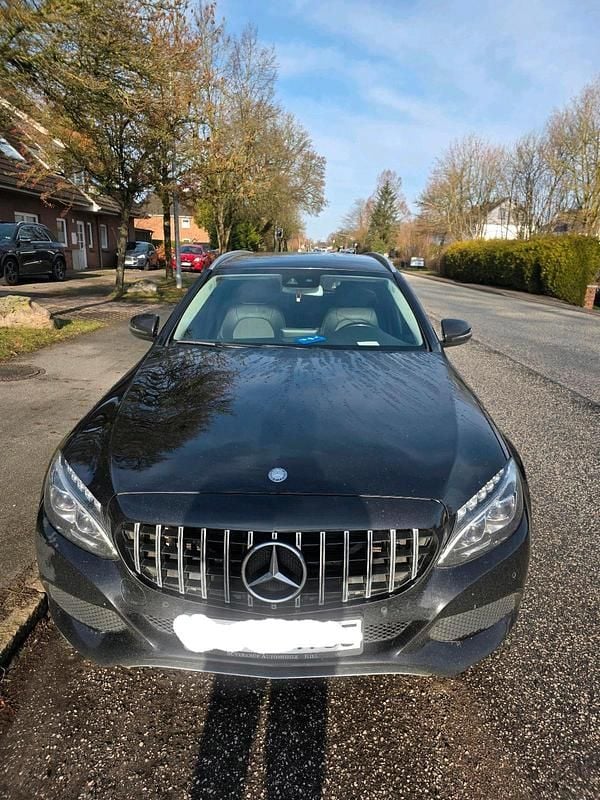 Gebraucht Mercedes C220 194 PS (142 kW) 2016 Schwarz Kombi