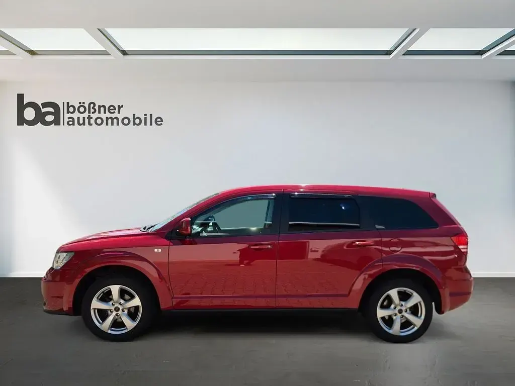 Gebraucht Dodge Journey SE 170 PS (125 kW) 2011 Inferno red crystal pearl coat SUV