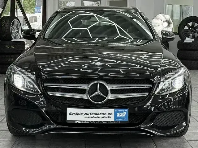 Gebraucht Mercedes C180 Avantgarde 156 PS (114 kW) 2015 Obsidianschwarz  metalliclack Kombi