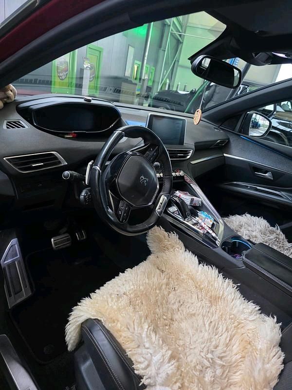 Gebraucht Peugeot 3008 165 PS (121 kW) 2017 Rot SUV