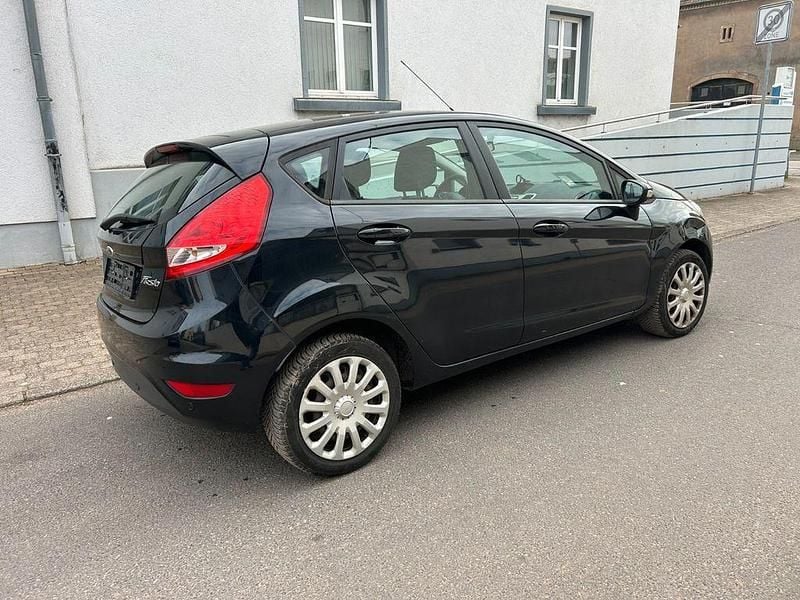 Gebraucht Ford Fiesta Trend 82 PS (60 kW) 2012 Schwarz Kleinwagen