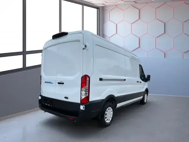 Używany Ford Transit Trend 135 kW (184 KM) 2024 Biały Van