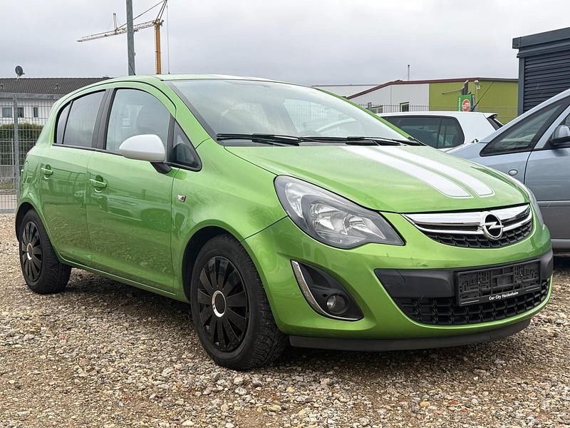 Grün Gebraucht 2012 Opel Corsa Kleinwagen | 4.790 € (Fairer Preis) - Bild 1/4