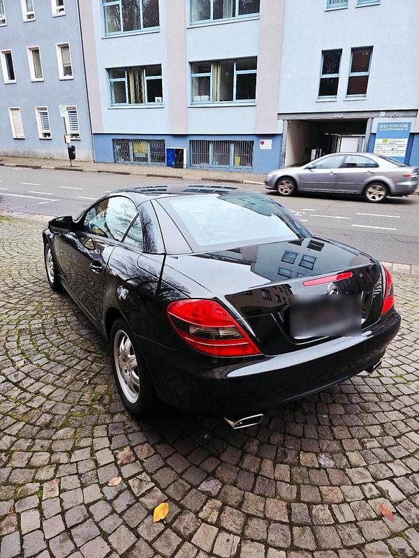 Gebraucht Mercedes SLK200 184 PS (135 kW) 2008 Schwarz Cabrio