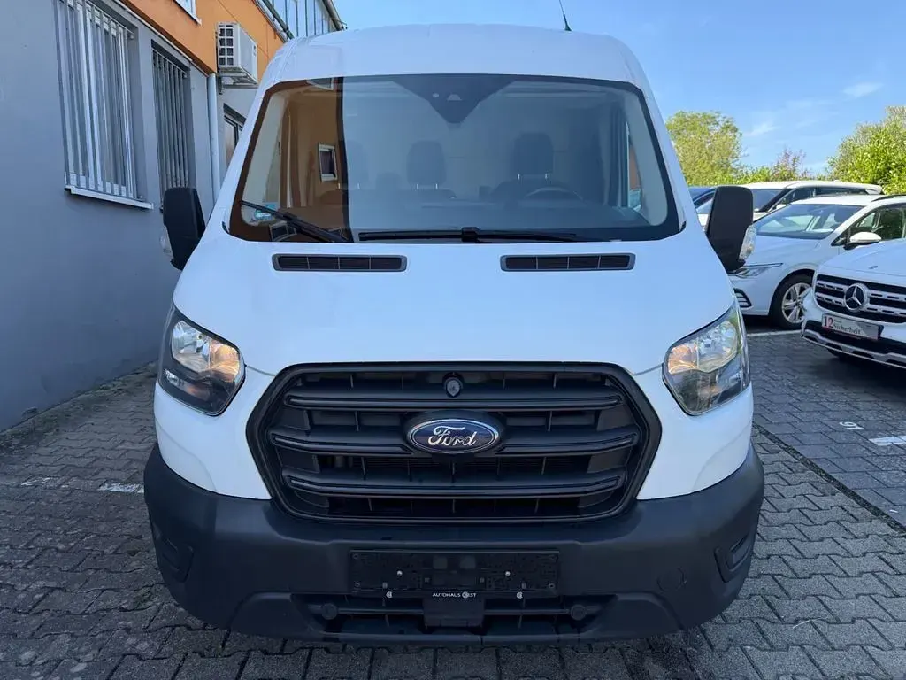 Gebraucht Ford Transit Trend 105 PS (77 kW) 2022 Weiß Van