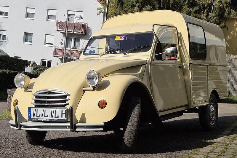 Gebraucht Citroën 2CV 24 PS (17 kW) 1976 Beige Limousine
