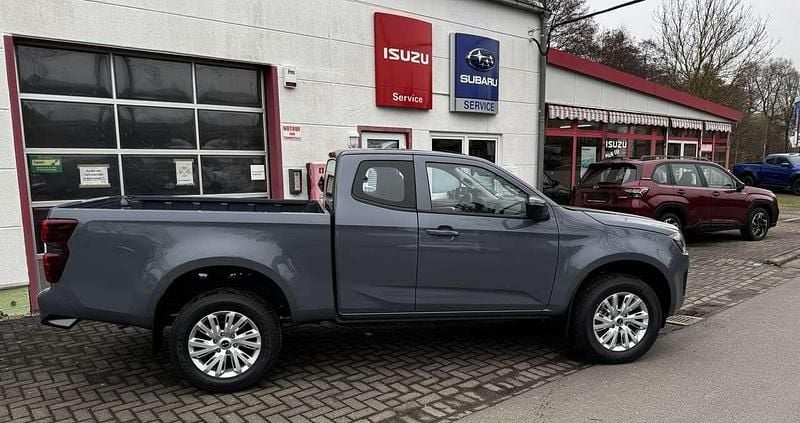 Neu Isuzu D-Max 163 PS (119 kW) 2026 Islay grey metallic Abholung