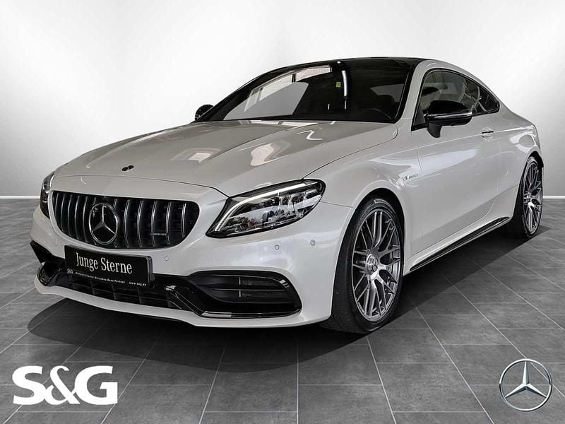Manufaktur diamantweiß bright Gebraucht 2018 Mercedes C63 AMG AMG Coupé | 53.680 € (Etwas zu teuer) - Bild 1/4