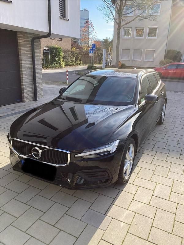 Gebraucht Volvo V60 164 PS (120 kW) 2021 Schwarz Kombi