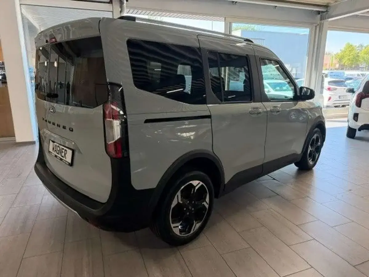 Neu Ford Tourneo Courier Active 125 PS (91 kW) 2026 Grau Van / Kleinbus