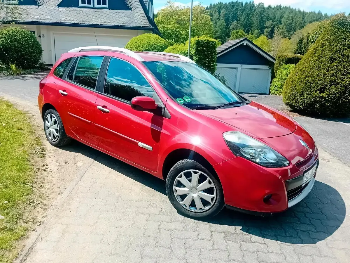 Gebraucht Renault Mégane 116 PS (85 kW) 2010 Rot Limousine
