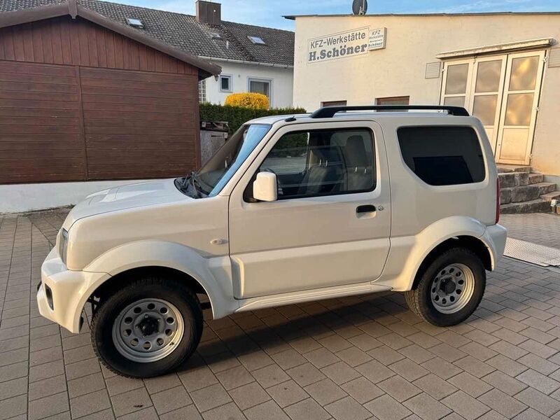 Weiß Gebraucht 2018 Suzuki Jimny Comfort SUV | 18.900 € (Fairer Preis) - Bild 1/4