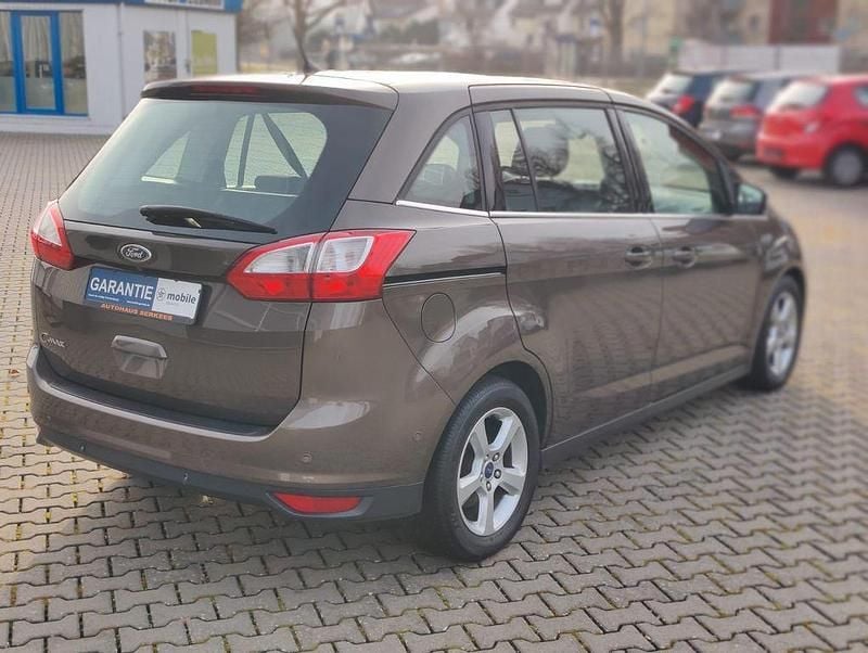 Gebraucht Ford Grand C-Max Titanium 120 PS (88 kW) 2015 Braun Van / Kleinbus