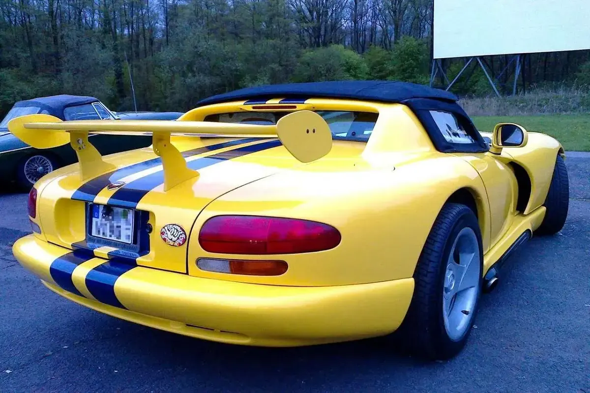 Second-hand Dodge Viper 407 CP (299 kW) 1997 Galben Cabrio