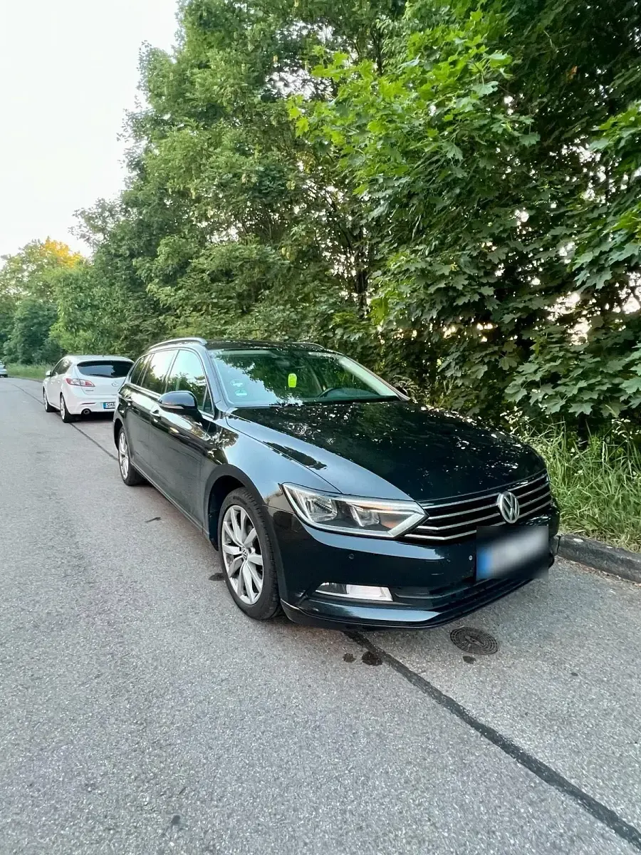 Gebraucht VW Passat 120 PS (88 kW) 2018 Schwarz Kombi