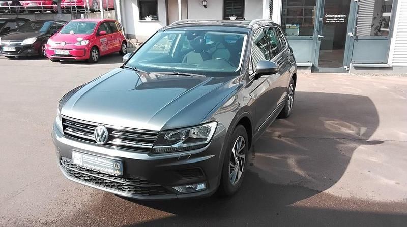 Gebraucht VW Tiguan Sound 150 PS (110 kW) 2017 Grau SUV
