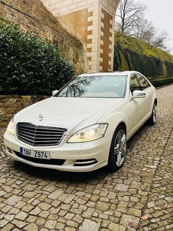 Weiß Gebraucht 2011 Mercedes S350 Limousine | 17.000 € (Etwas zu teuer) - Bild 1/4