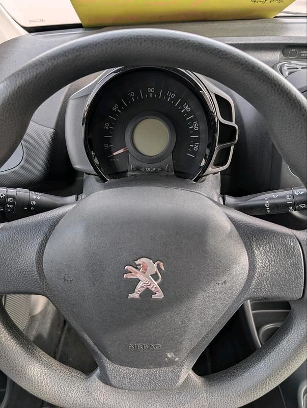 Gebraucht Peugeot 108 70 PS (51 kW) 2015 Weiß Kleinwagen