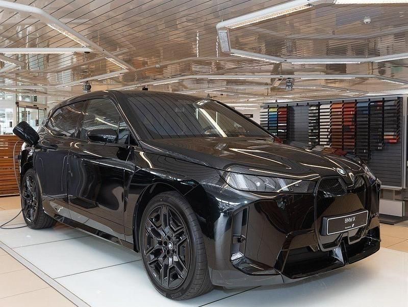 Gebraucht BMW iX M Sport 300 kW (408 PS) 2025 Schwarz SUV