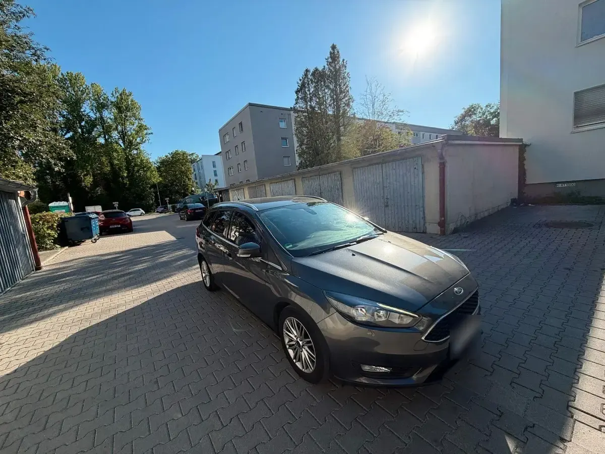 Gebraucht Ford Focus Business Edition 125 PS (91 kW) 2018 Schwarz Limousine