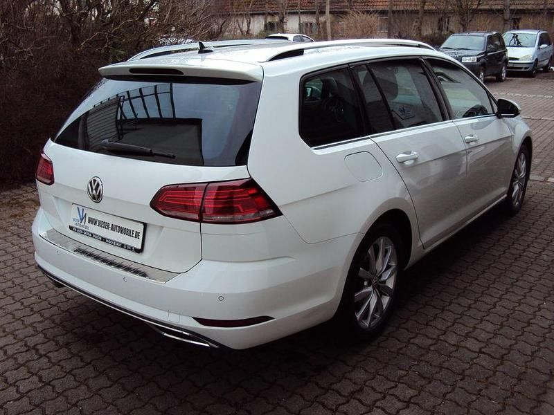 Gebraucht VW Golf VII Highline 150 PS (110 kW) 2020 Weiß Kombi