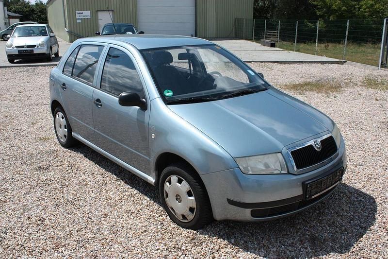 Blau Gebraucht 2001 Skoda Fabia Classic Limousine | 2.290 € (Teuer) - Bild 1/4