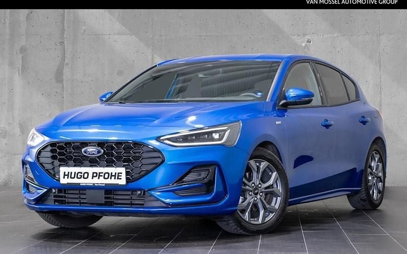 Blau Gebraucht 2024 Ford Focus ST-Line X Limousine | 25.440 € (Guter Preis) - Bild 1/4