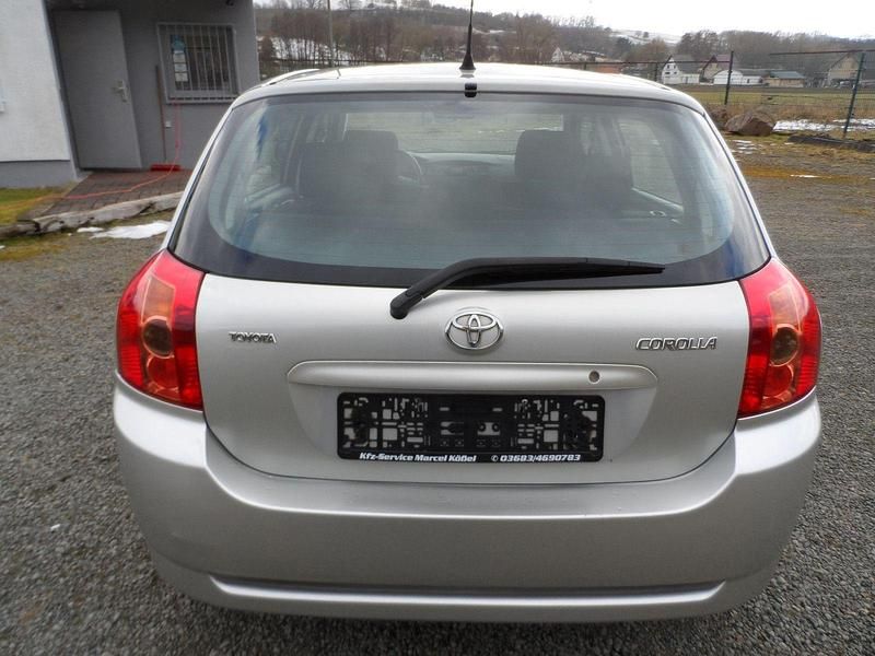 Gebraucht Toyota Corolla Luna 97 PS (71 kW) 2005 Silber Limousine