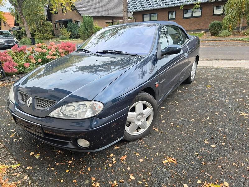 Blau Gebraucht 2000 Renault Mégane Cabriolet Cabrio | 1.100 € - Bild 1/4