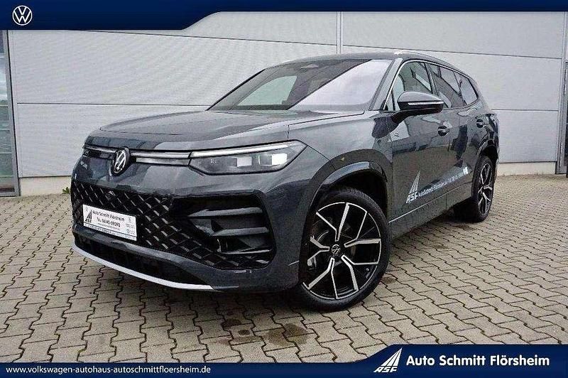 Delfingrau metallic Gebraucht 2025 VW Tayron R-line SUV | 63.990 € (Etwas zu teuer) - Bild 1/4