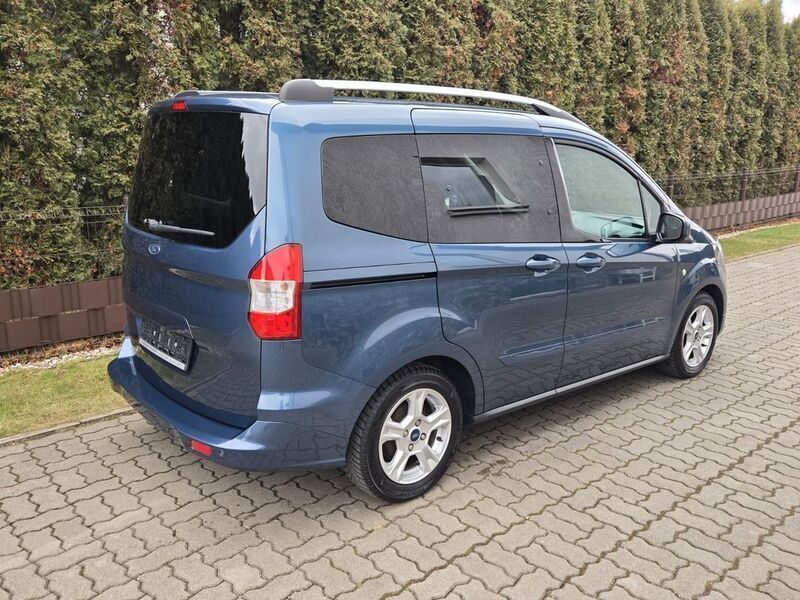 Gebraucht Ford Tourneo Courier Titanium 101 PS (74 kW) 2019 Blau Van / Kleinbus