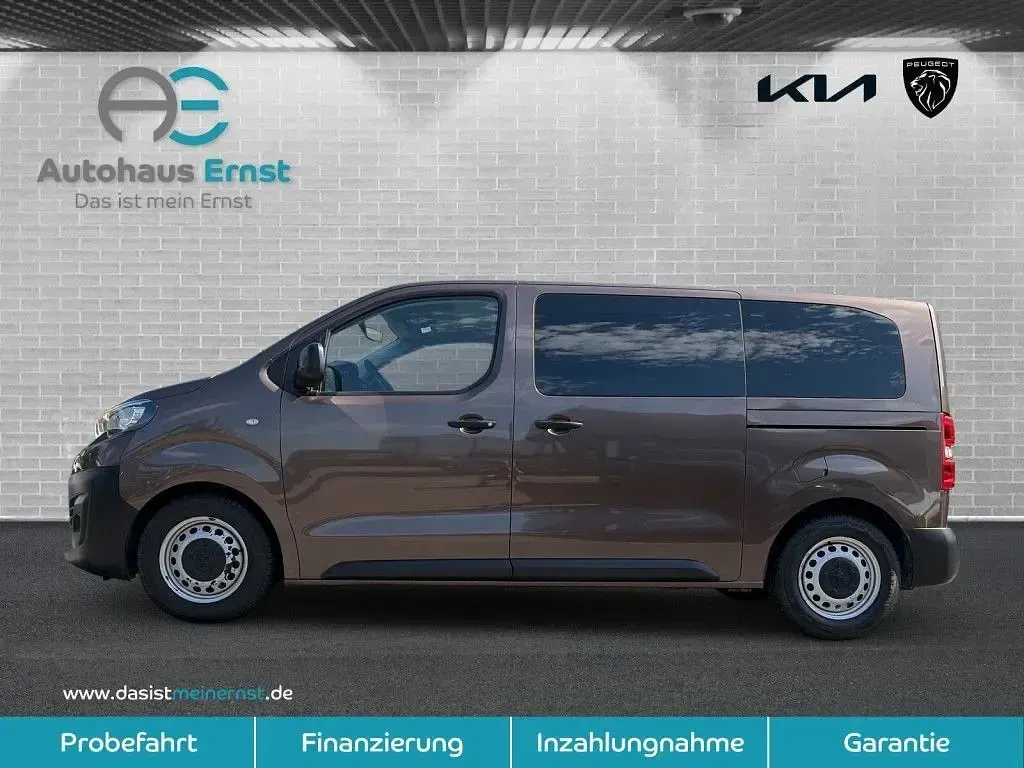 Gebraucht Peugeot Expert 150 PS (110 kW) 2019 Braun Van