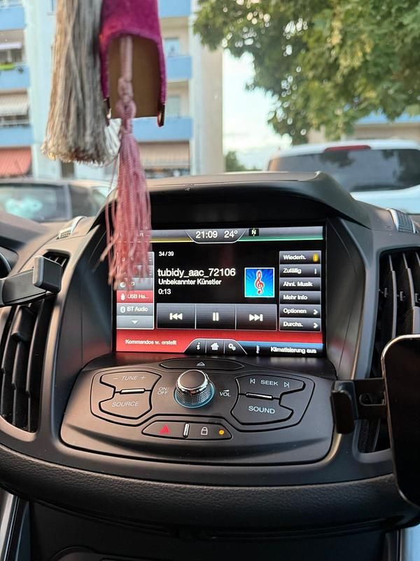 Gebraucht Ford Kuga 120 PS (88 kW) 2016 Grau SUV