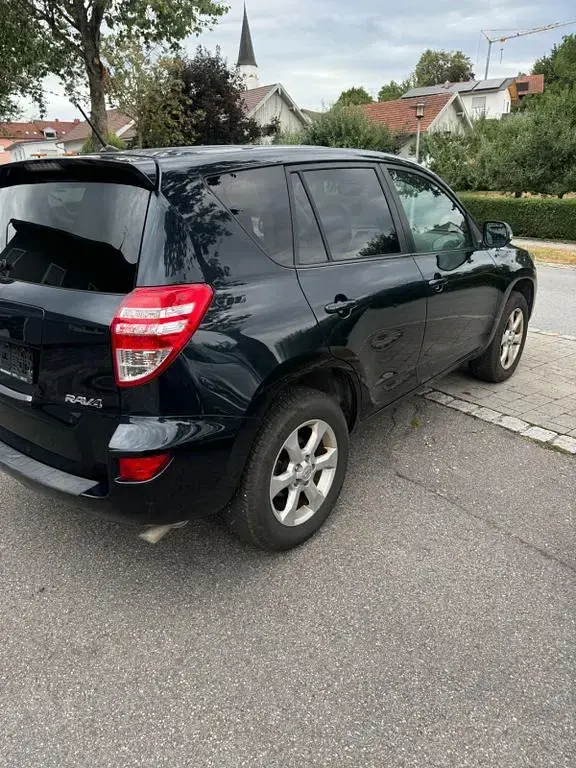 Gebraucht Toyota RAV4 Life 150 PS (110 kW) 2011 Blau SUV