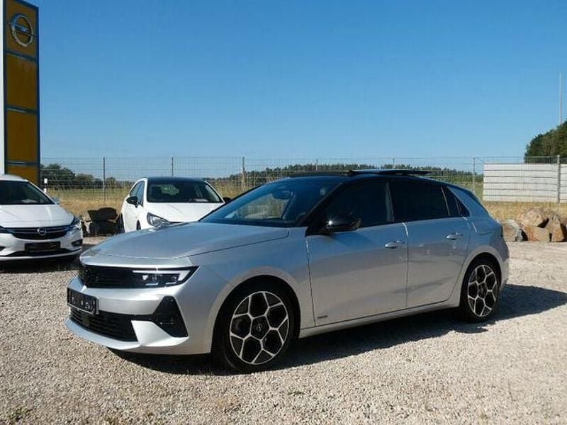 Silber Gebraucht 2022 Opel Astra Ultimate Limousine | 24.600 € (Fairer Preis) - Bild 1/4