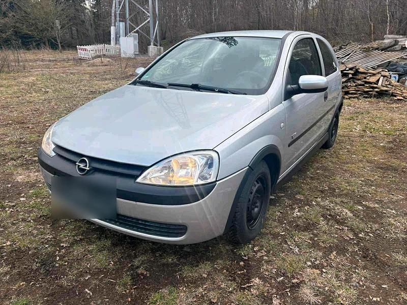 Gebraucht Opel Corsa 70 PS (51 kW) 2003 Silber Kleinwagen