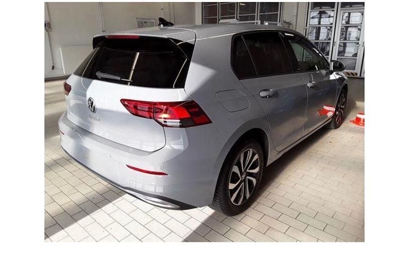 Gebraucht VW Golf VII Active 150 PS (110 kW) 2021 Grau Kleinwagen