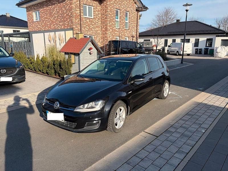 Violet Gebraucht 2014 VW Golf Comfortline Limousine | 9.999 € (Guter Preis) - Bild 1/4